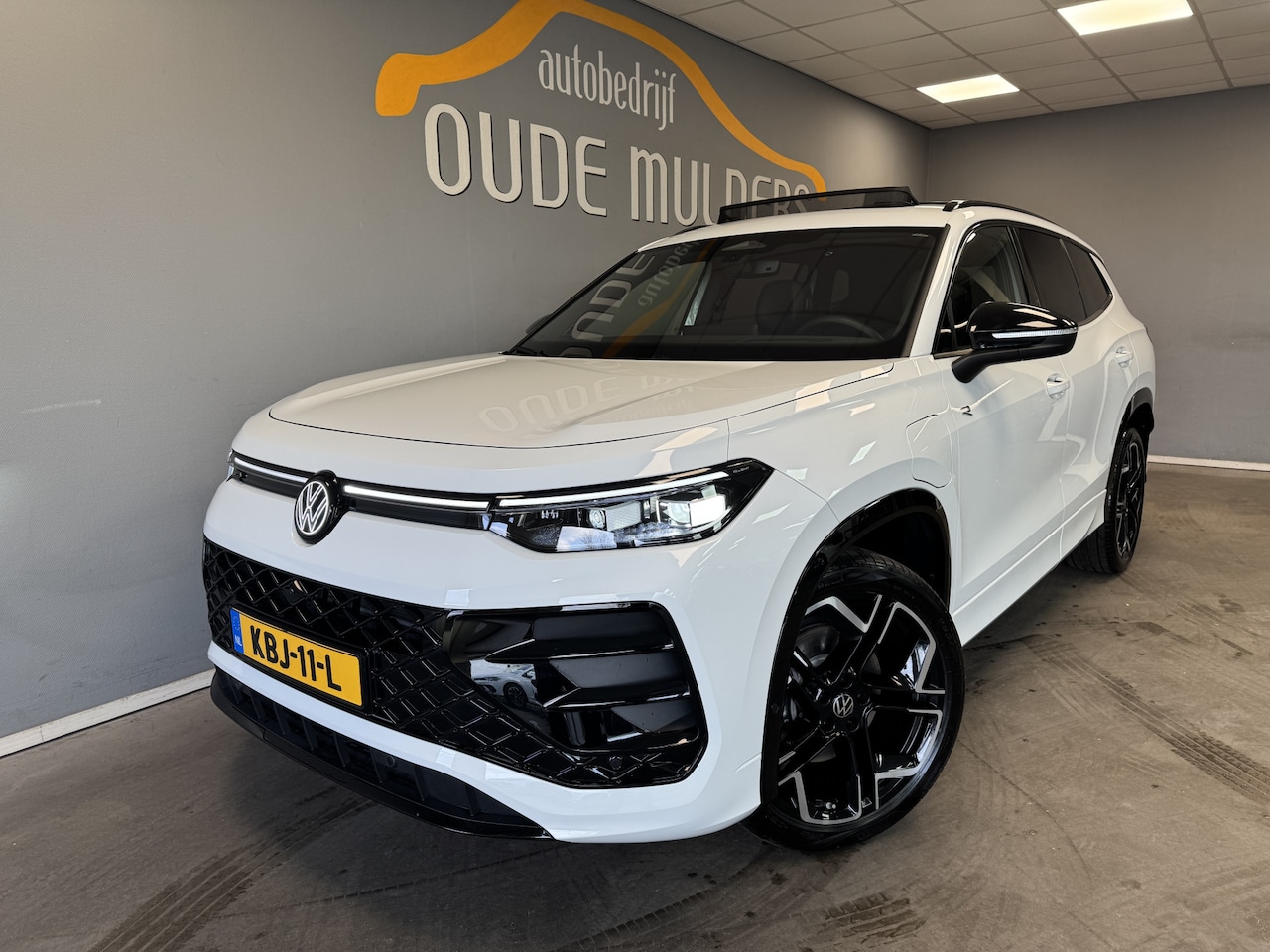 Volkswagen Tayron - 1.5 eHybrid R-Line Edition Trekhaak/R-Line/Pano/HarmanKardon/Sfeerverlichting - AutoWereld.nl