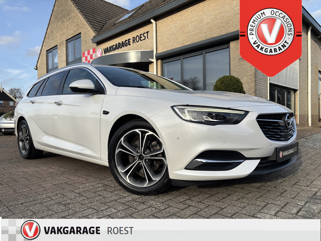 Opel Insignia Sports Tourer - 1.5 Turbo Automaat Innovation Trekhaak / Panoramadak / All-Seasons - AutoWereld.nl