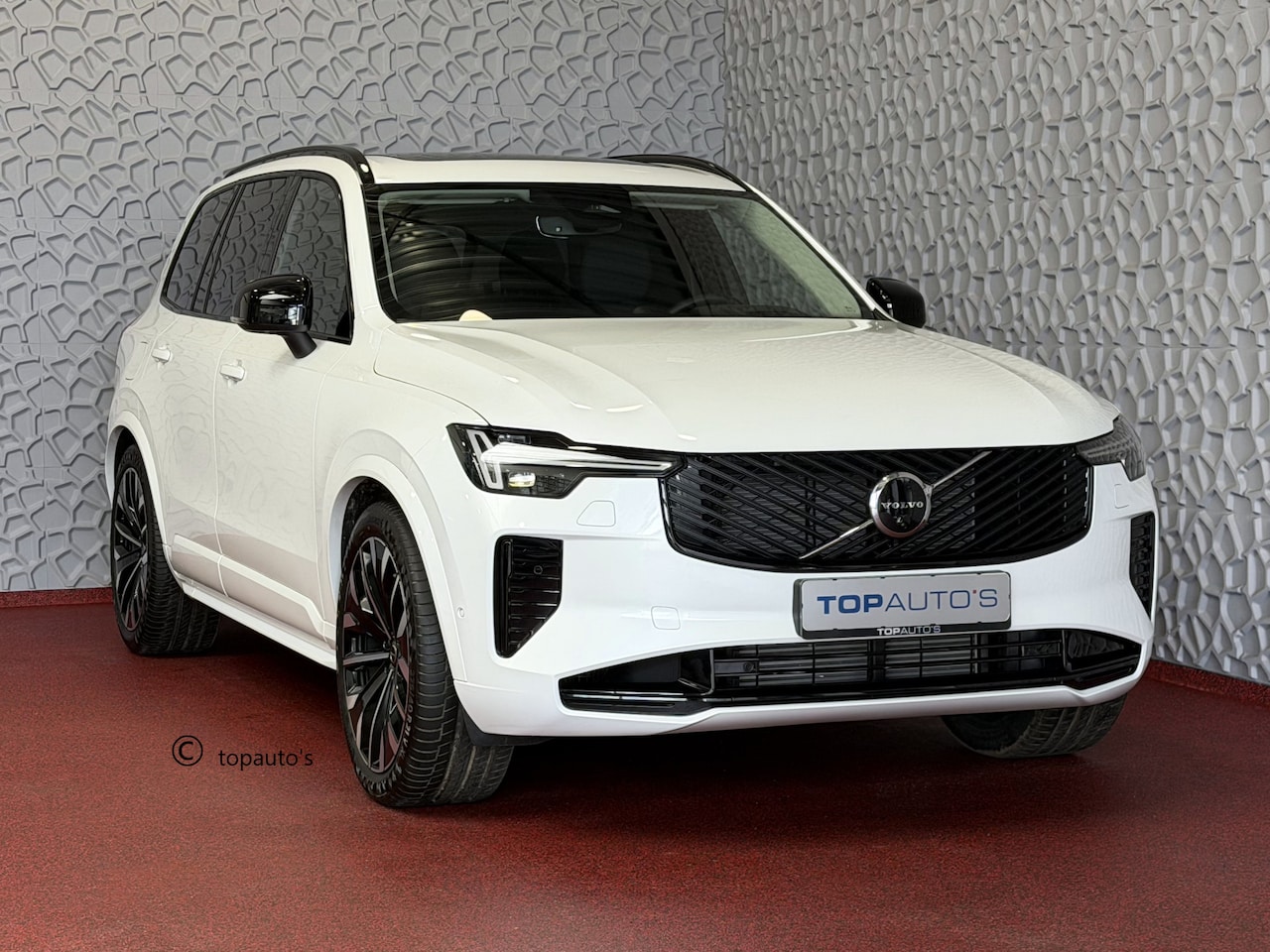 Volvo XC90 - 2.0 T8 456PK 12/25 Bowers & Wilkins LUCHTVERING 12/25 ALCANTARA.HEMEL AWD 7P ULTRA DARK SC - AutoWereld.nl