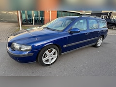 Volvo V70 - 2.4 Ocean Race Auto met werk, carbagerun, loop spoop