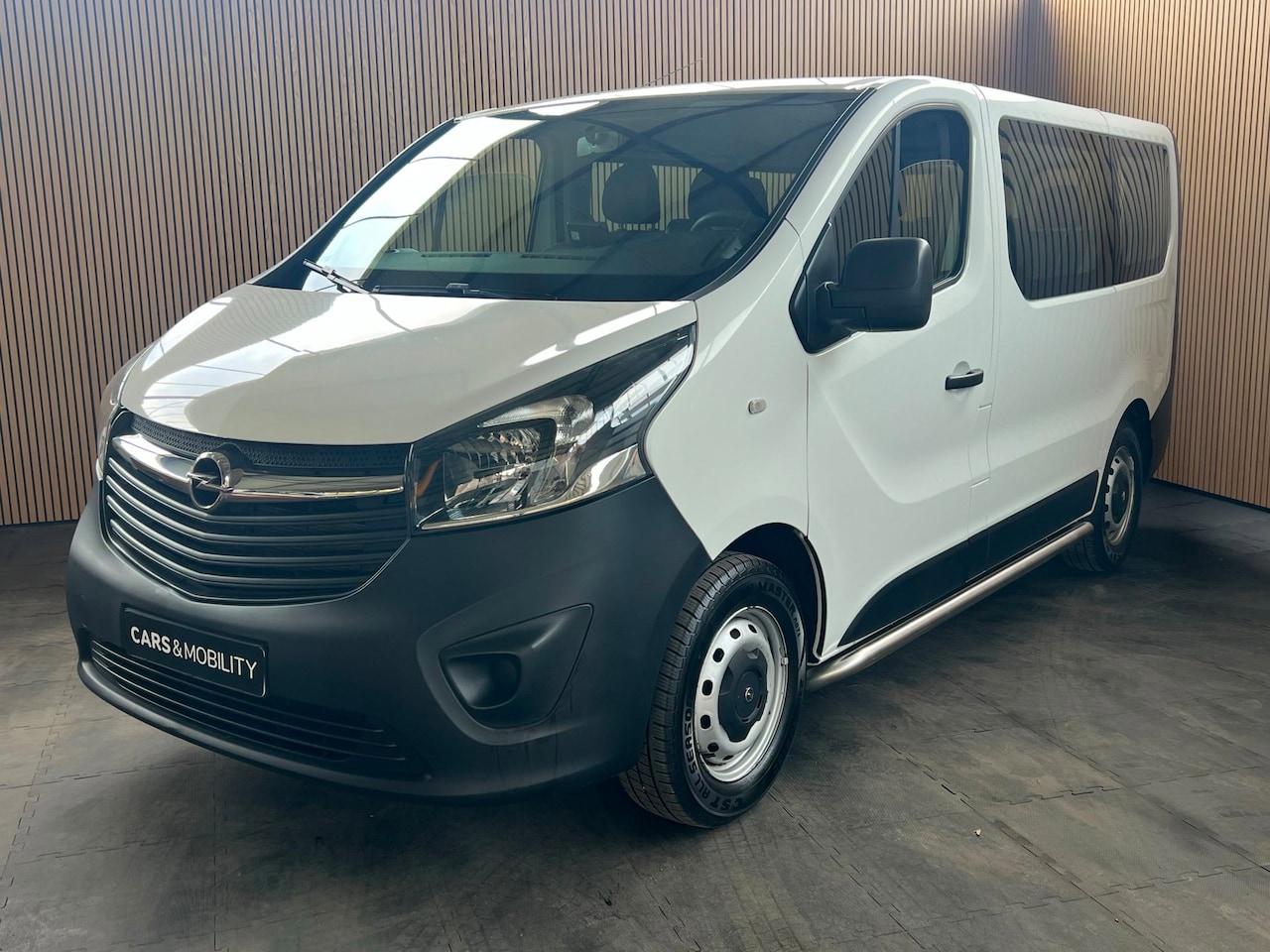 Opel Vivaro Combi - 1.6 CDTI L1H1 ecoFLEX |9-p | ook als Taxi | Rijlaar - AutoWereld.nl