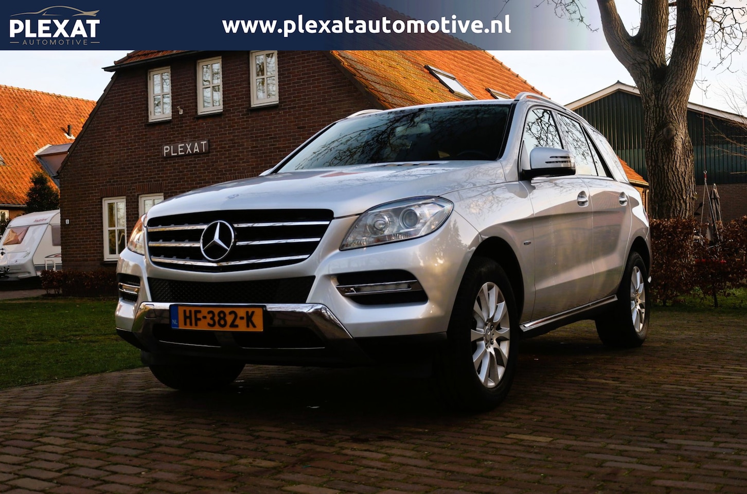 Mercedes-Benz M-klasse - 350 Aut. | Volledig Dealeronderhouden | Lederen Interieur | Parkeersensoren | Navigatie | - AutoWereld.nl