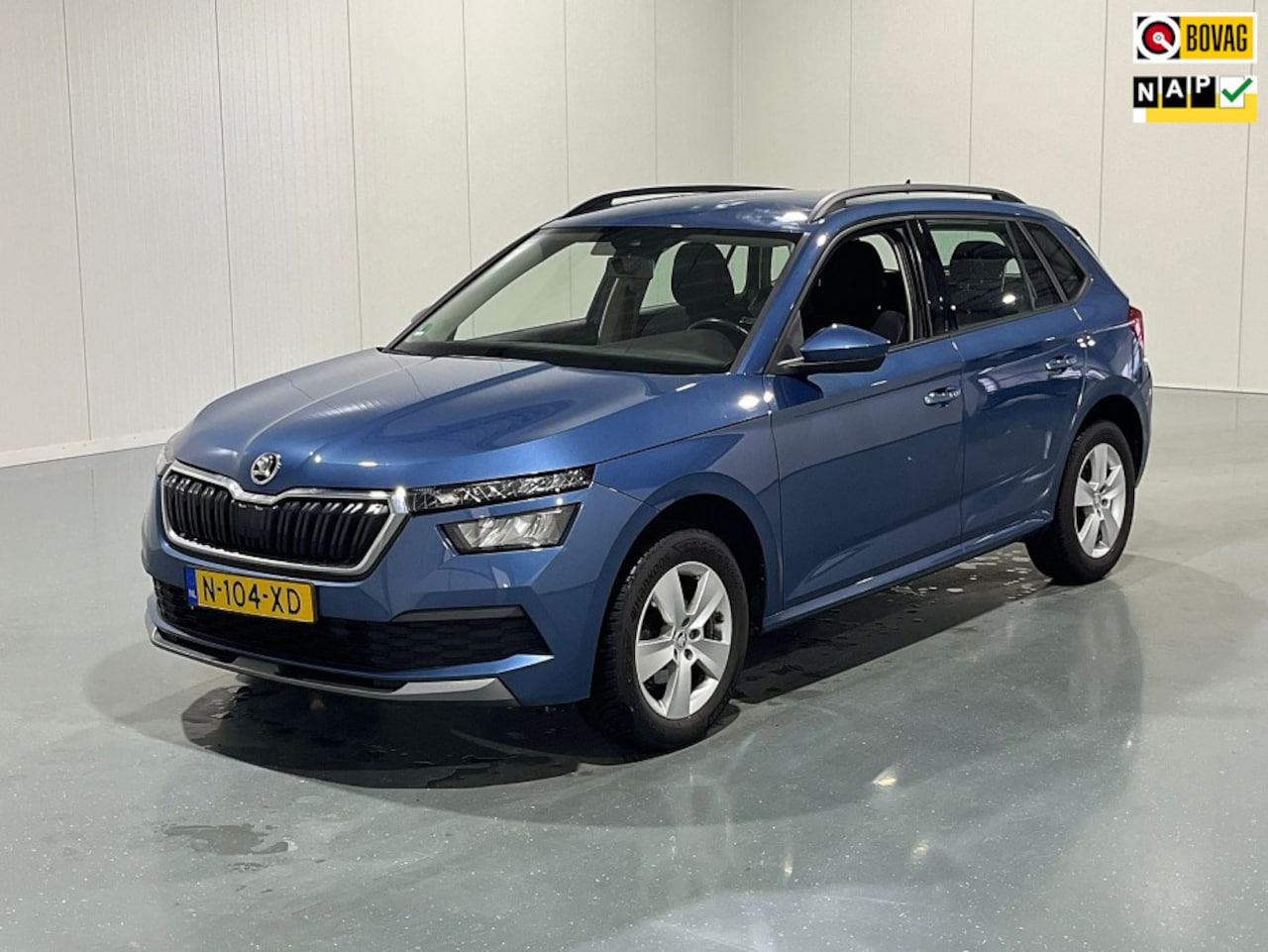 Skoda Kamiq - 1.0 TSI Ambition TREKHAAK WEGKLAPBAAR/PARKEERSENSOREN ACHTER/APPLE CARPLAY - AutoWereld.nl