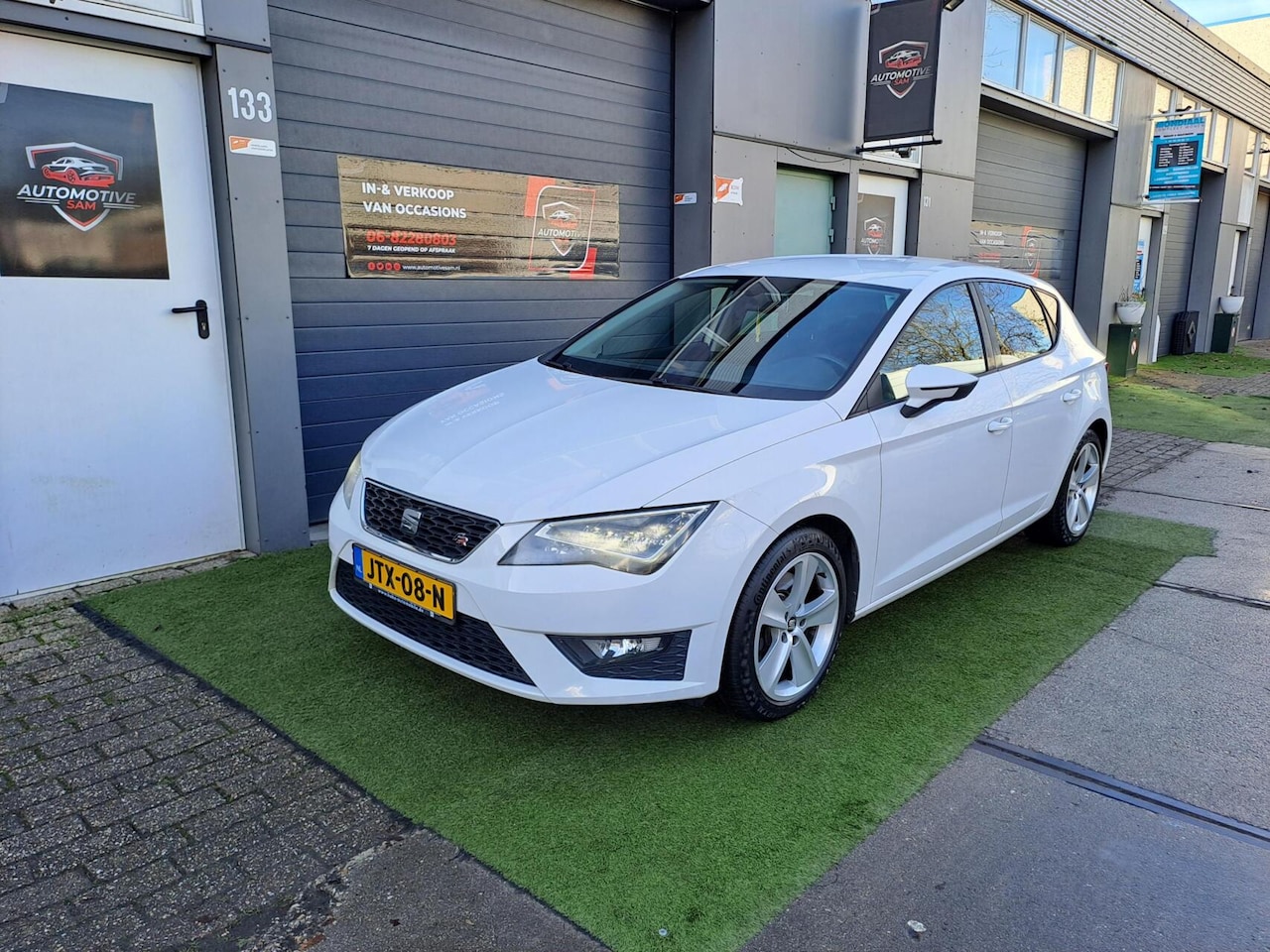 SEAT Leon - 1.8 TSI FR Business 180PK Xenon Clima Cruise PDC - AutoWereld.nl