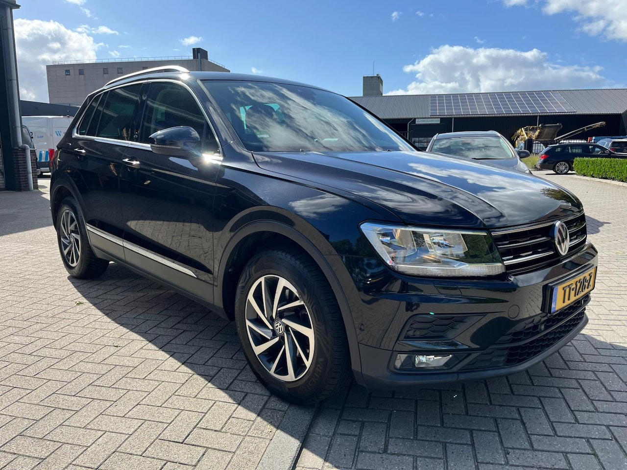 Volkswagen Tiguan - 1.4 TSI ACT Comfortline Business 1.4 TSI ACT Comfortline Business - AutoWereld.nl