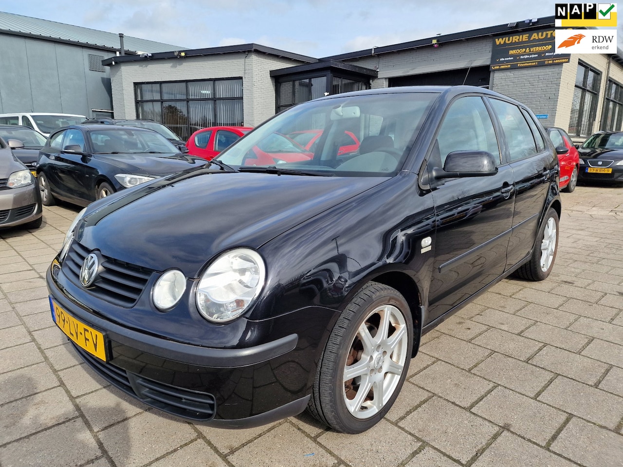 Volkswagen Polo - 1.4-16V Comfortline/3D/Apk 06-3-2027 - AutoWereld.nl