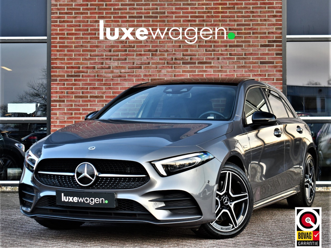 Mercedes-Benz A-klasse - 250 e AMG Pano Distronic Night Carplay Multibeam-LED - AutoWereld.nl