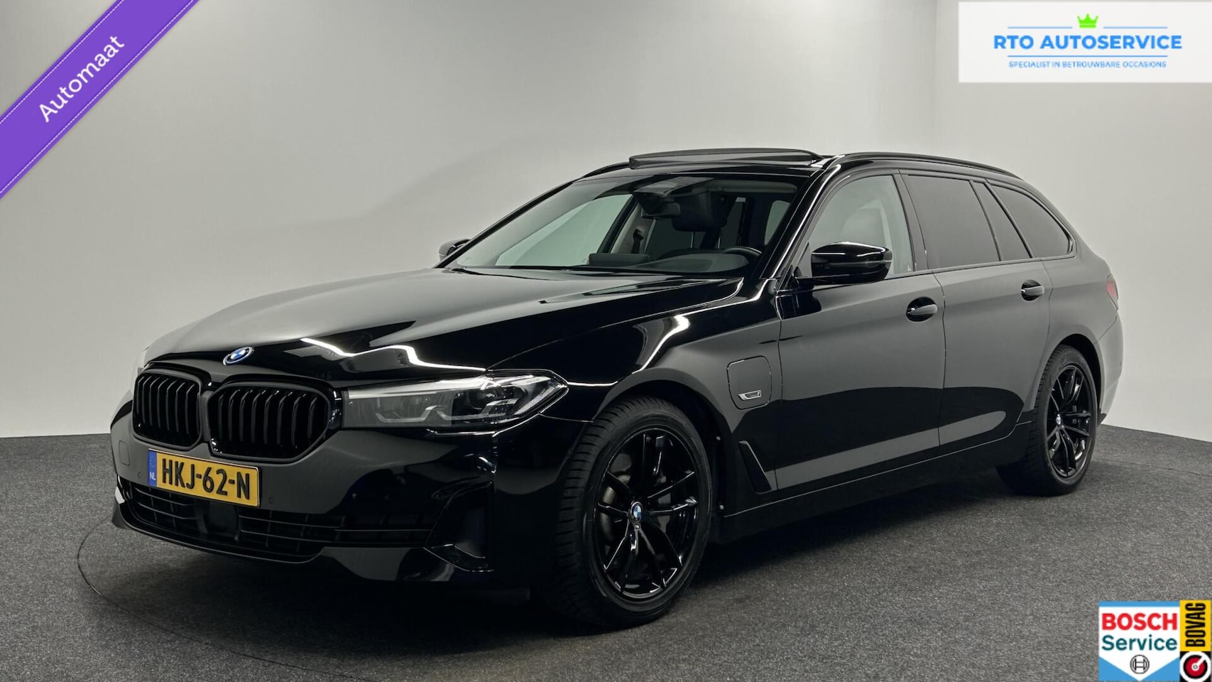 BMW 5-serie Touring - 530e Business Edition Plus PANO LEER CAMERA TREKHAAK. - AutoWereld.nl
