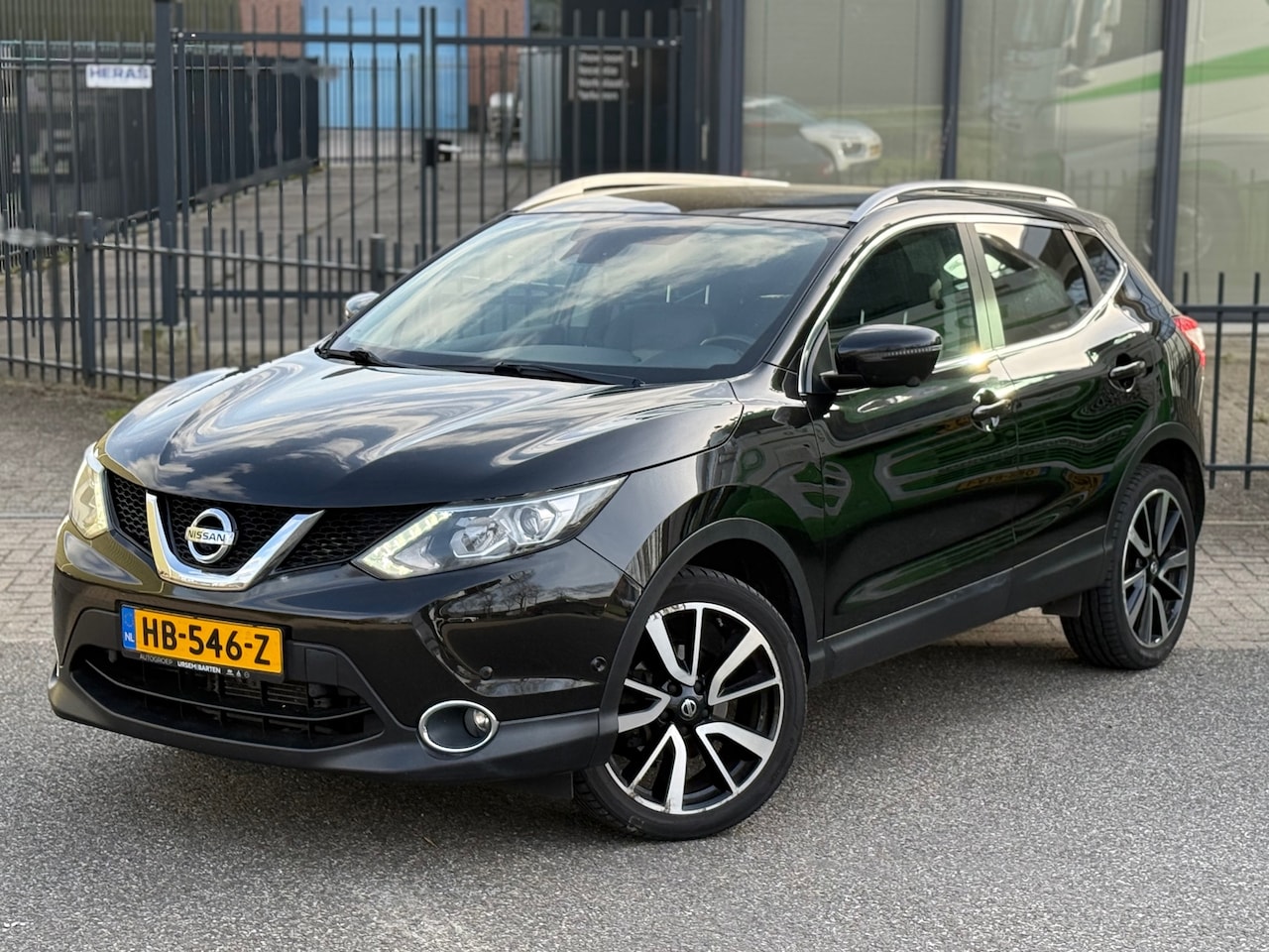 Nissan Qashqai - 1.2 Tekna / N APK - AutoWereld.nl