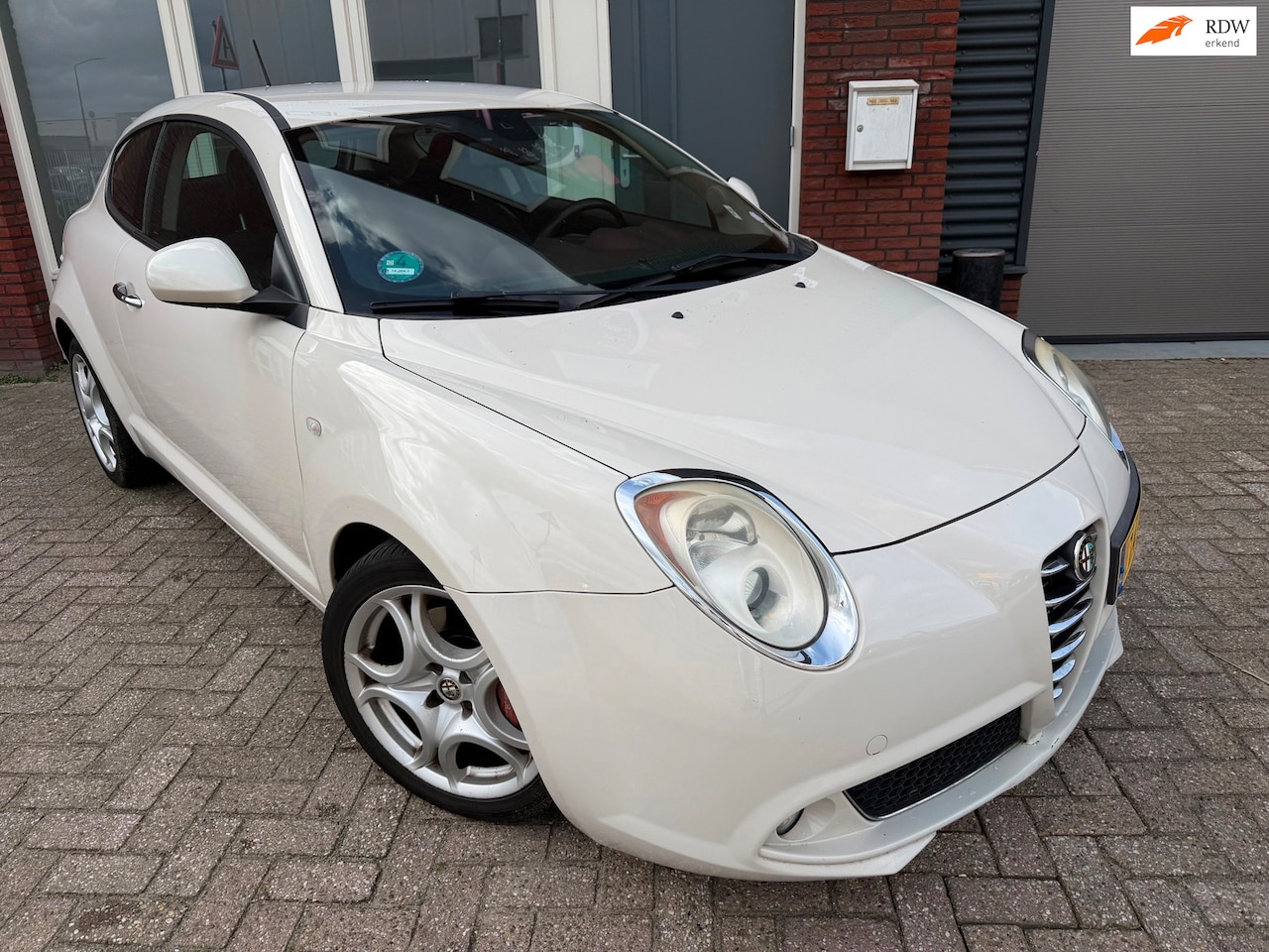 Alfa Romeo MiTo - 1.4 T / Navi / PDC / Clima / LM - AutoWereld.nl