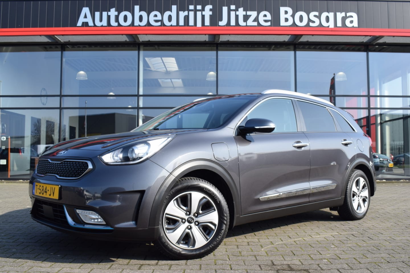 Kia Niro - 1.6 GDi PHEV DynamicLine Half Leder | Carplay | ECC | Trekhaak | Camera | Volledig Onderho - AutoWereld.nl