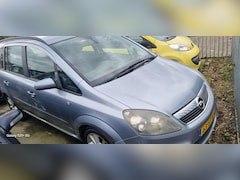 Opel Zafira - 1.8 Executive