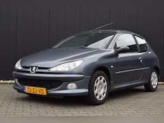 Peugeot 206 - 1.4 Forever Airco | Originele Audio | Sportstoelen | APK tot 9-3-2027