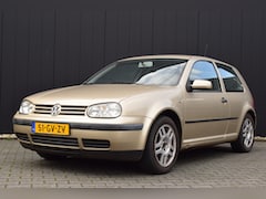 Volkswagen Golf - 1.6 16V Comfortline 15 Inch LMV | Cruise Control | Trekhaak | APK tot 18-10-2026