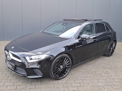 Mercedes-Benz A-klasse - 180 Premium PANORAMA / LEDER / 19" VELGEN