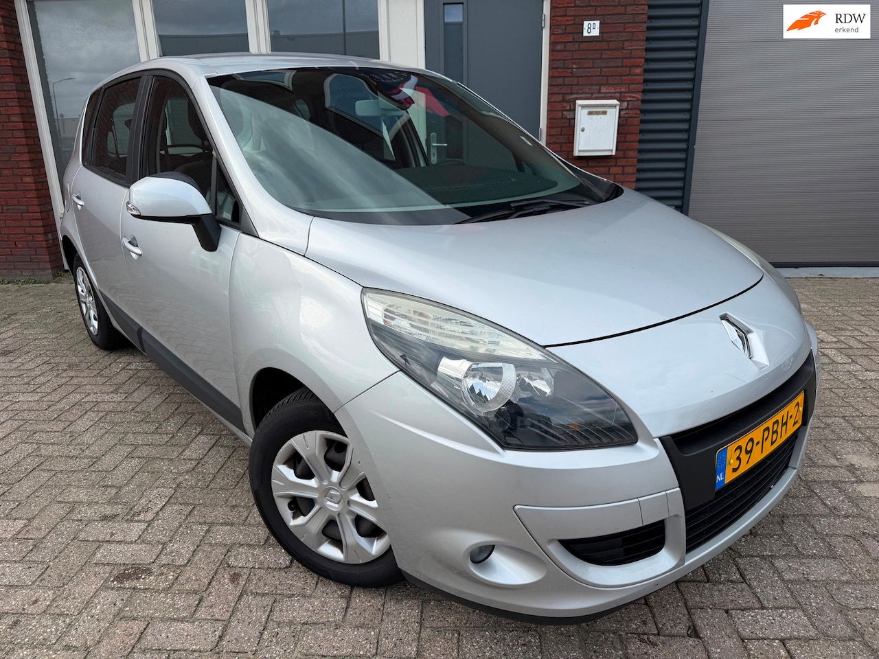 Renault Scénic - 1.6 Expression / Navi / Clima / NAP - AutoWereld.nl