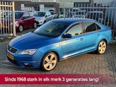 SEAT Toledo - 1.2 TSI Businessline High NL AUTO NAP 2e eigenaar NAVI l Cruise l TREKHAAK l PDC l TOPSTAA