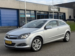 Opel Astra GTC - 1.6 Executive Sport AUTOMAAT Airco/Cruise/Nav
