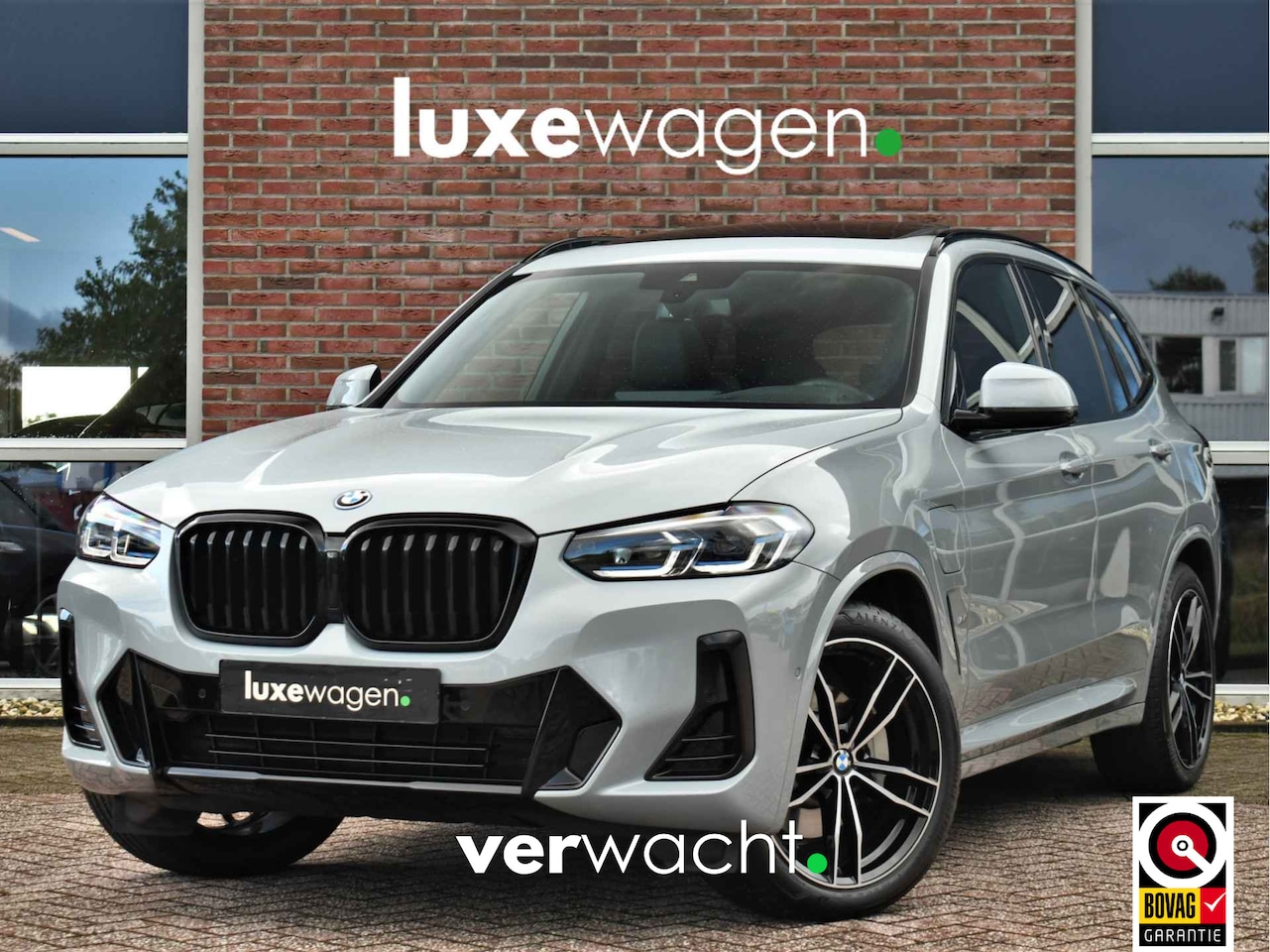 BMW X3 - xDrive30e M-Sport Pano M-zetels Trekhaak HUD Laser 20inch - AutoWereld.nl