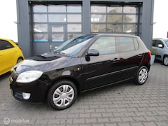 Skoda Fabia - 1.4-16V Elegance InruilGOEDkoopje Airco Trekhaak