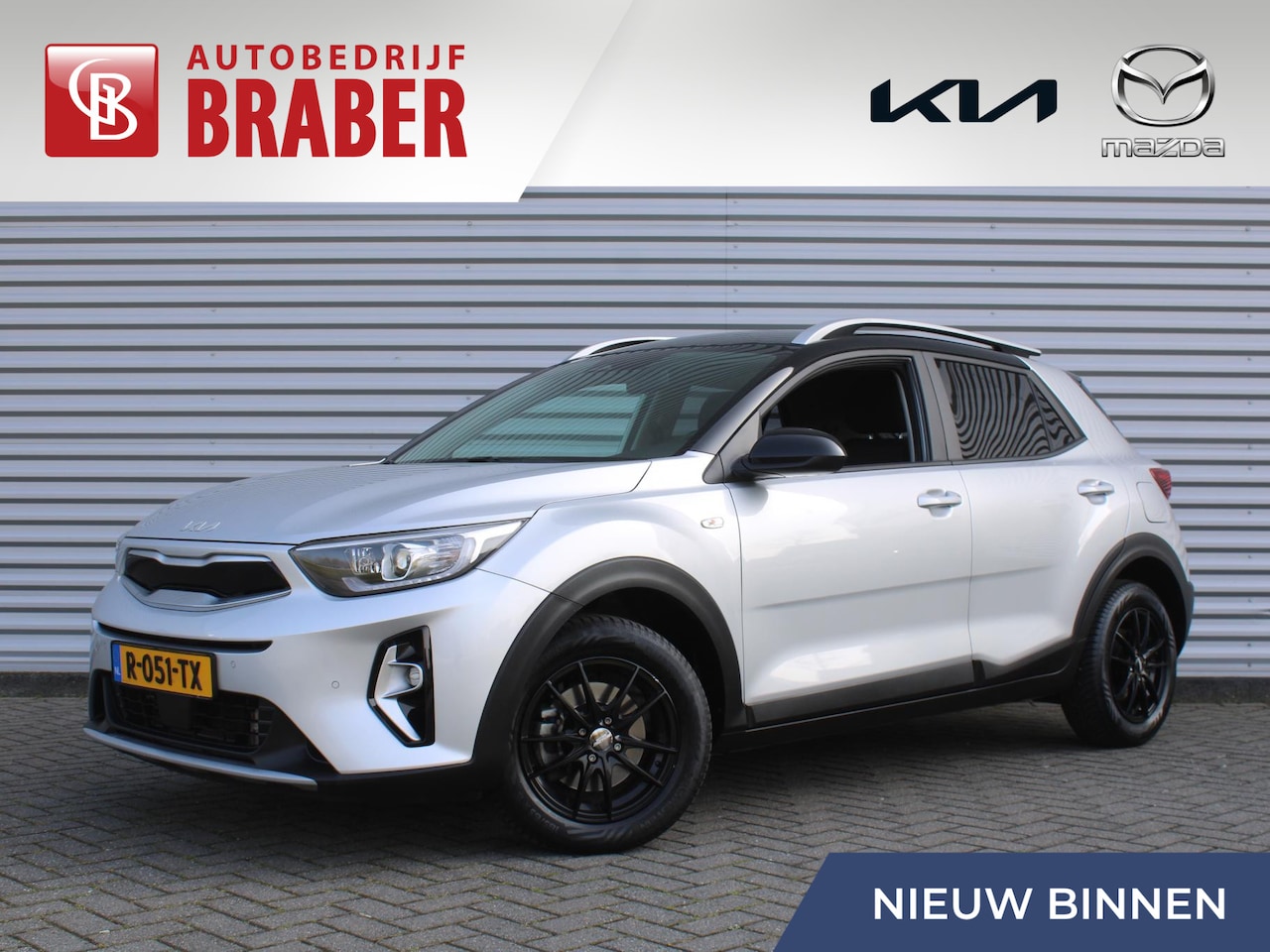 Kia Stonic - 1.0 T-GDi MHEV DynamicLine | Stoelverwarming | Camera | Parkeersensor v+a | Clima | Navi | - AutoWereld.nl