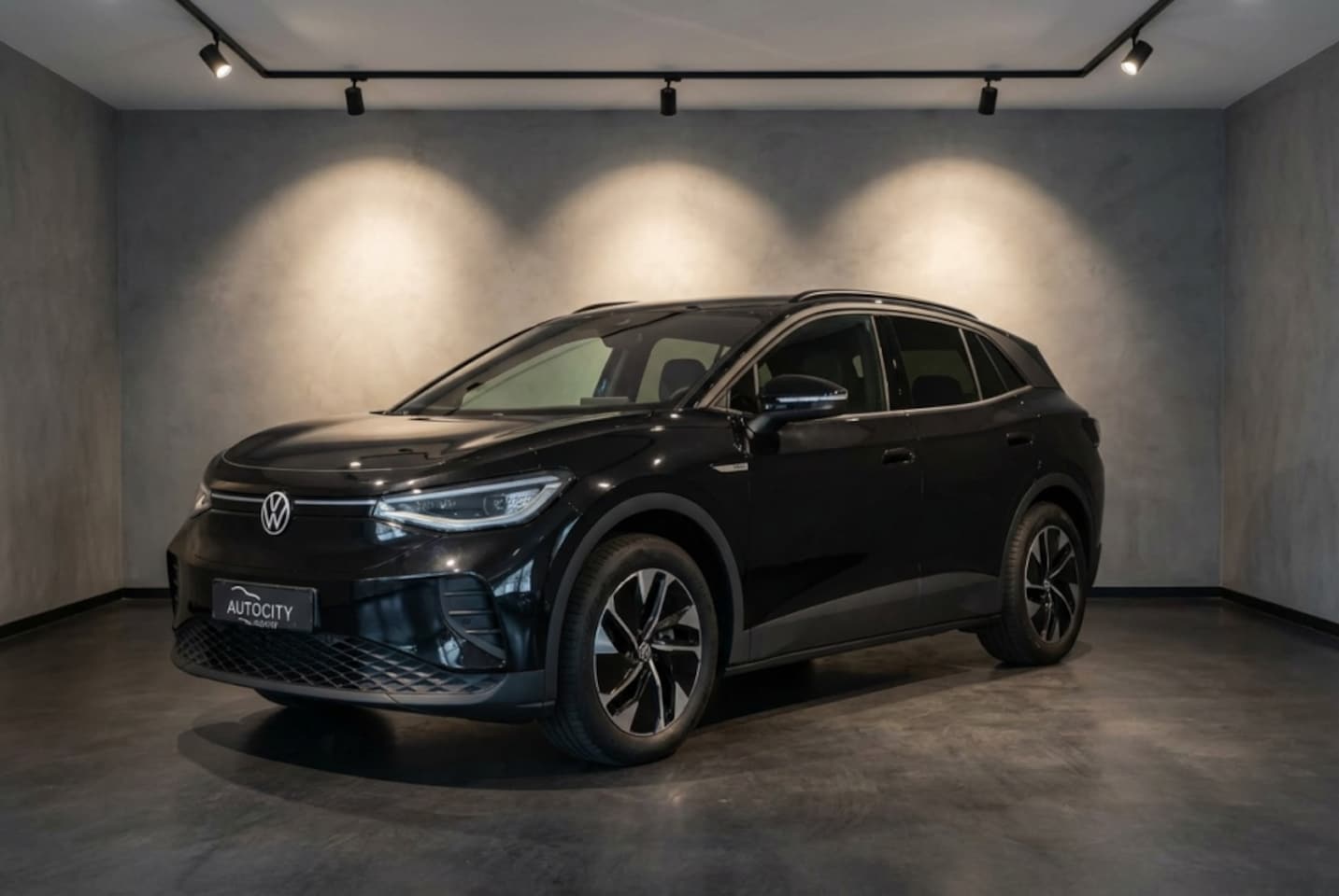 Volkswagen ID.4 - Pro Performance 204PK | Leer/Alcantara | Winterpakket | Trekhaak - AutoWereld.nl