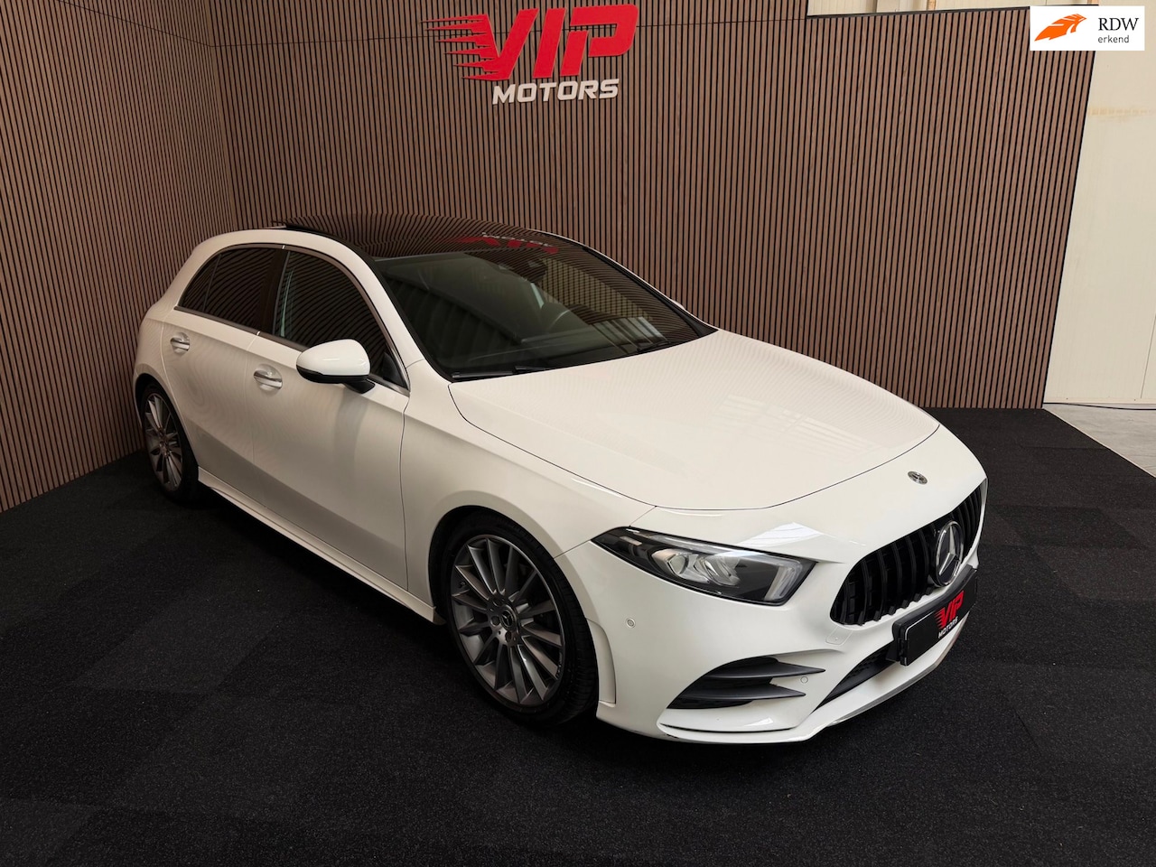 Mercedes-Benz A-klasse - 200 | Luxe uitvoering | Vol opties | Topstaat! - AutoWereld.nl