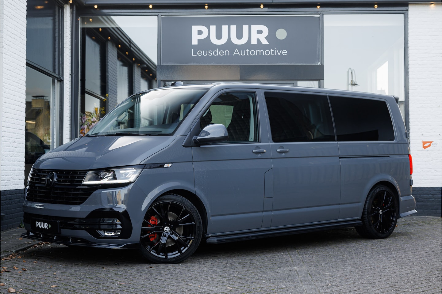 Volkswagen Transporter - 2.0 TDI DSG L2H1 ABT-Bulli 204 PK - 2 x Elektrische Schuifdeur - Leder - VOL OPTIES - AutoWereld.nl