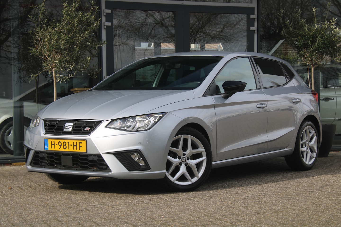 SEAT Ibiza - 1.0 TSI FR Business Intense 1.0 TSI FR Business Intense - AutoWereld.nl