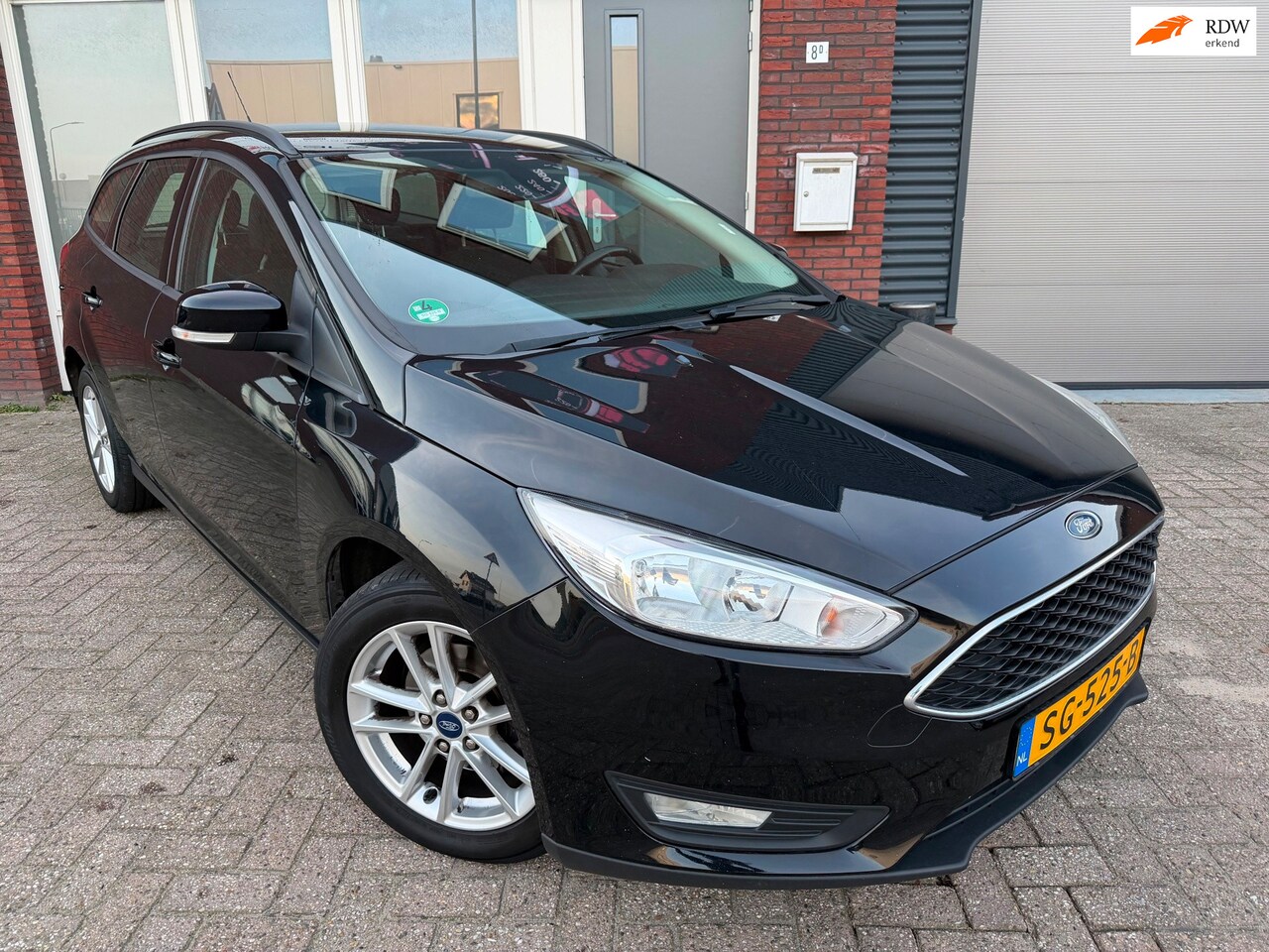 Ford Focus Wagon - 1.0 Lease Edition / Navi / PDC / Clima / NAP - AutoWereld.nl