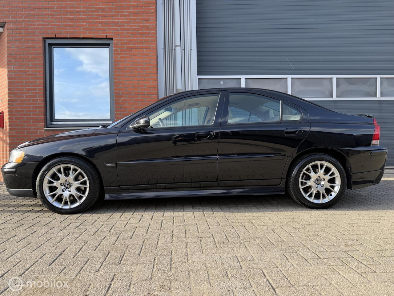 Volvo S60 - 2.0T Aut. Sports Edition - Volvo dealer onderh. - AutoWereld.nl
