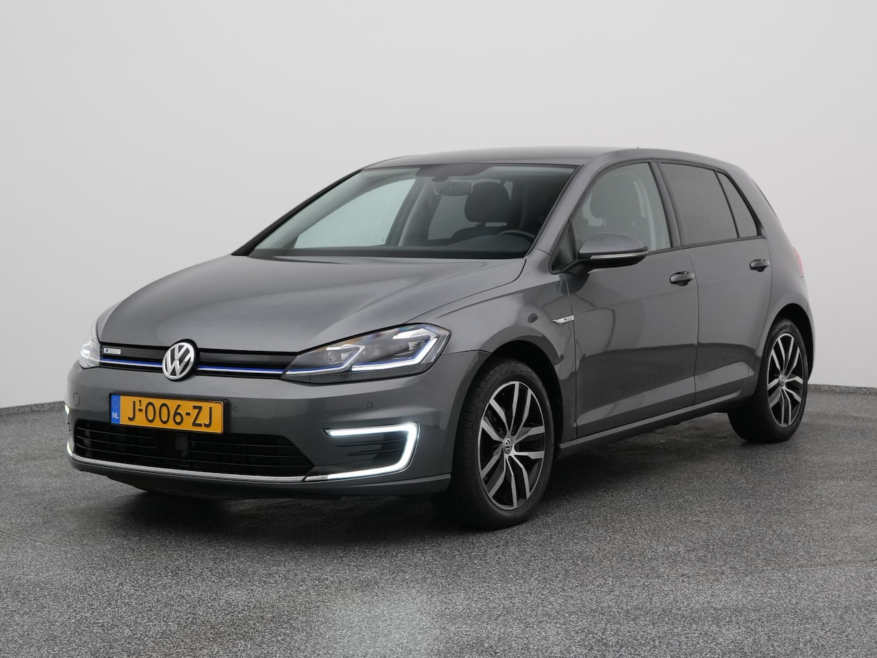 Volkswagen e-Golf - E-DITION | ADAPTIVE | NAVI - AutoWereld.nl