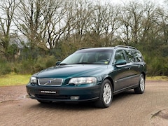 Volvo V70 - 2.4 Automaat | Scarab Green | Blijvend youngtimer