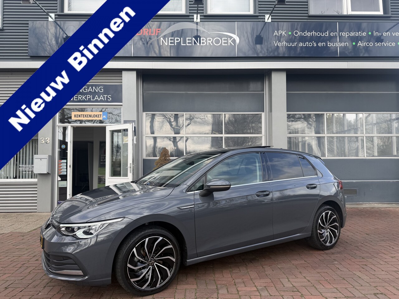 Volkswagen Golf - 1.5 eTSI R-Line Bj 2020 km 92.000 Aut. Stijl | IQ-Light | Pano | Navi | VC | ACC | Winterp - AutoWereld.nl
