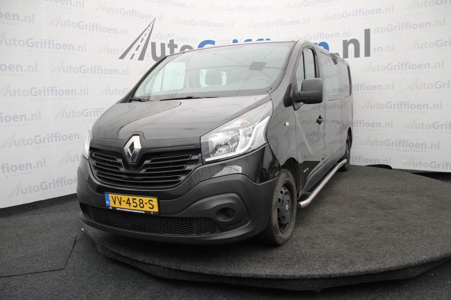 Renault Trafic - 1.6 dCi T29 L2H1 DC Comfort 6-zitter met trekhaak - AutoWereld.nl