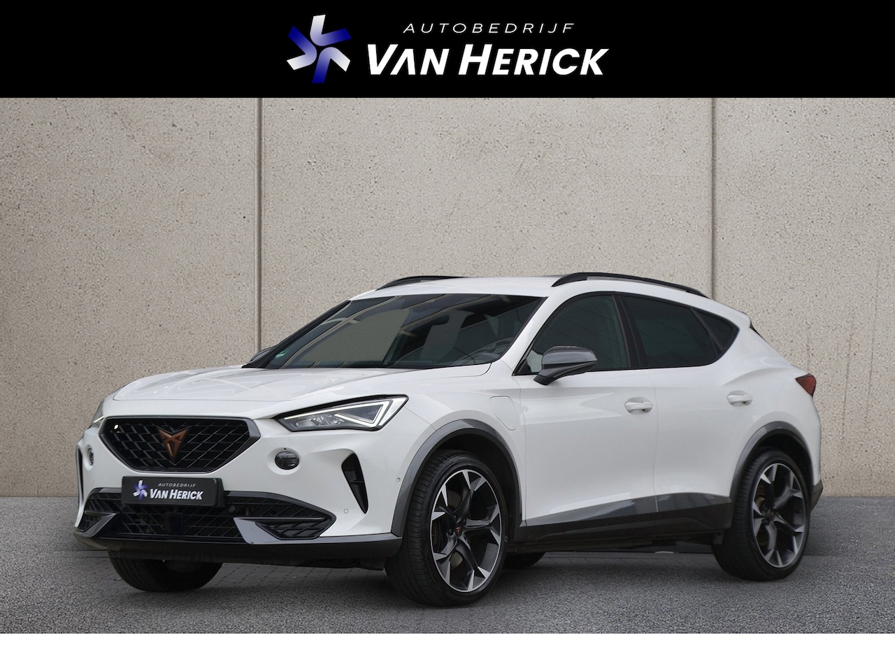 CUPRA Formentor - 1.4 e-Hybrid VZ Performance 245PK | Navigatie | Achteruitrijcamera | Sportstoelen - AutoWereld.nl