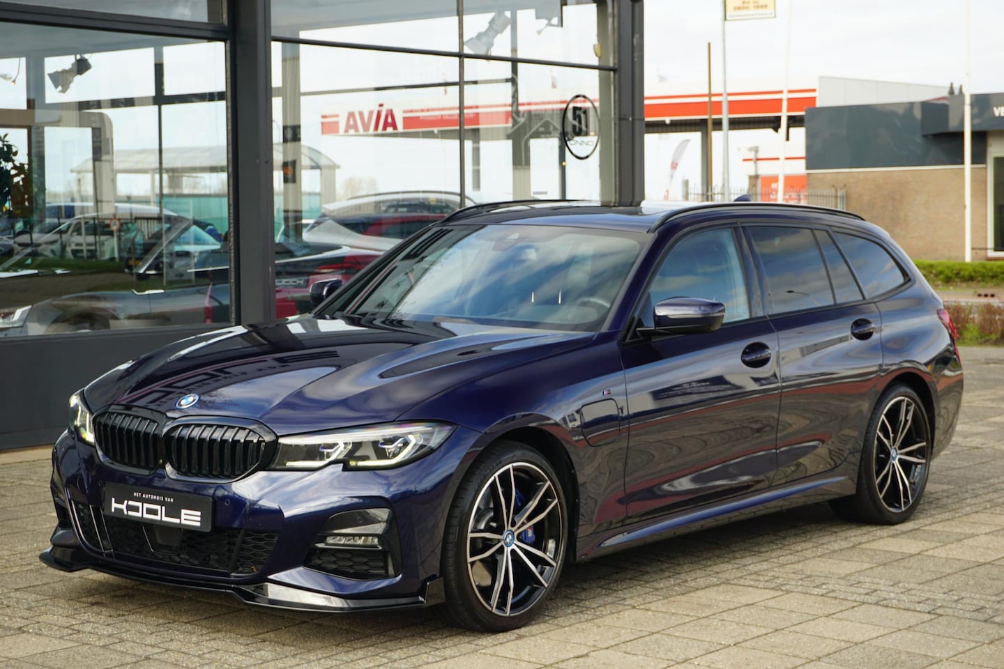 BMW 3-serie Touring - 330e High Executive | M Sport | PANO | ACC - AutoWereld.nl