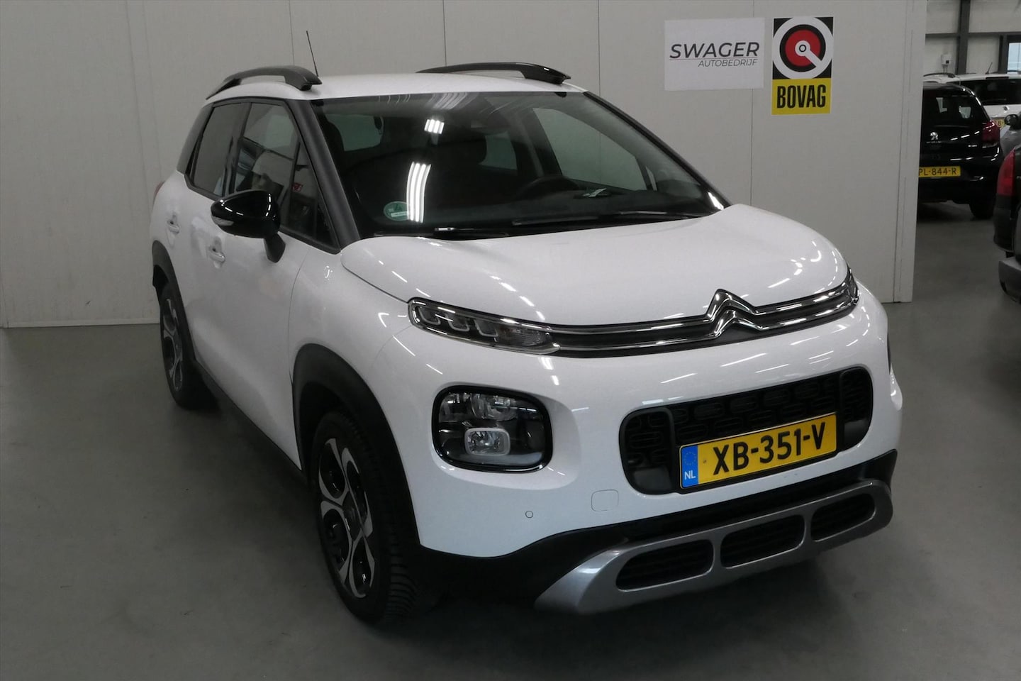 Citroën C3 Aircross - 1.2 PureTech Shine 1.2 PureTech 110pk Shine (1ste eigenaars&Trekhaak) - AutoWereld.nl