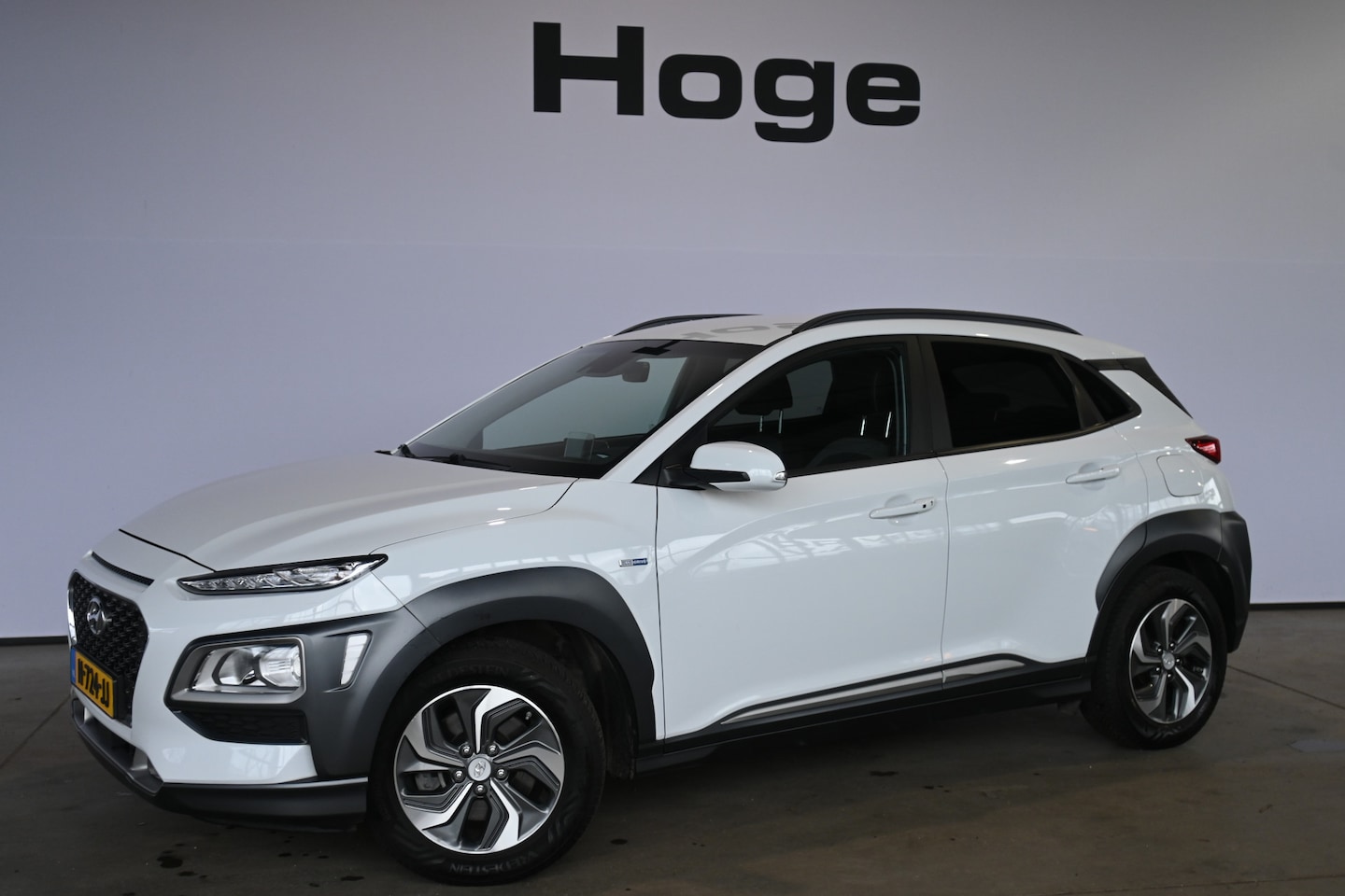 Hyundai Kona - 1.6 GDI HEV Fashion Automaat Navigatie Carplay Head Up Goed Onderhouden! Inruil Mogelijk! - AutoWereld.nl