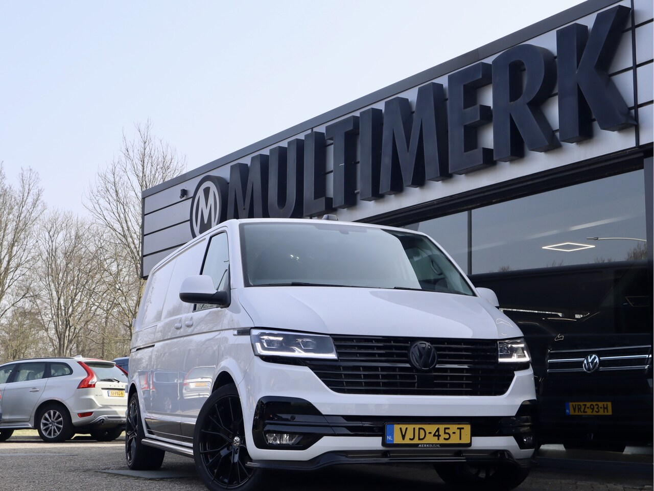 Volkswagen Transporter - 2.0 TDI 150PK DSG LANG ENKELE CABINE - AutoWereld.nl