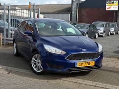 Ford Focus - 1.0 Trend Edition | NWE D-Riem | 16” LMV | Navigatie | Parkeersensoren achter |