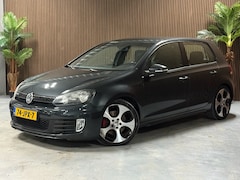 Volkswagen Golf - 2.0 GTI