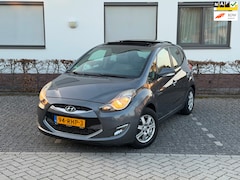 Hyundai ix20 - 1.6i i-Catcher NAP APK PANO LEER TREKHAAK NETTE AUTO