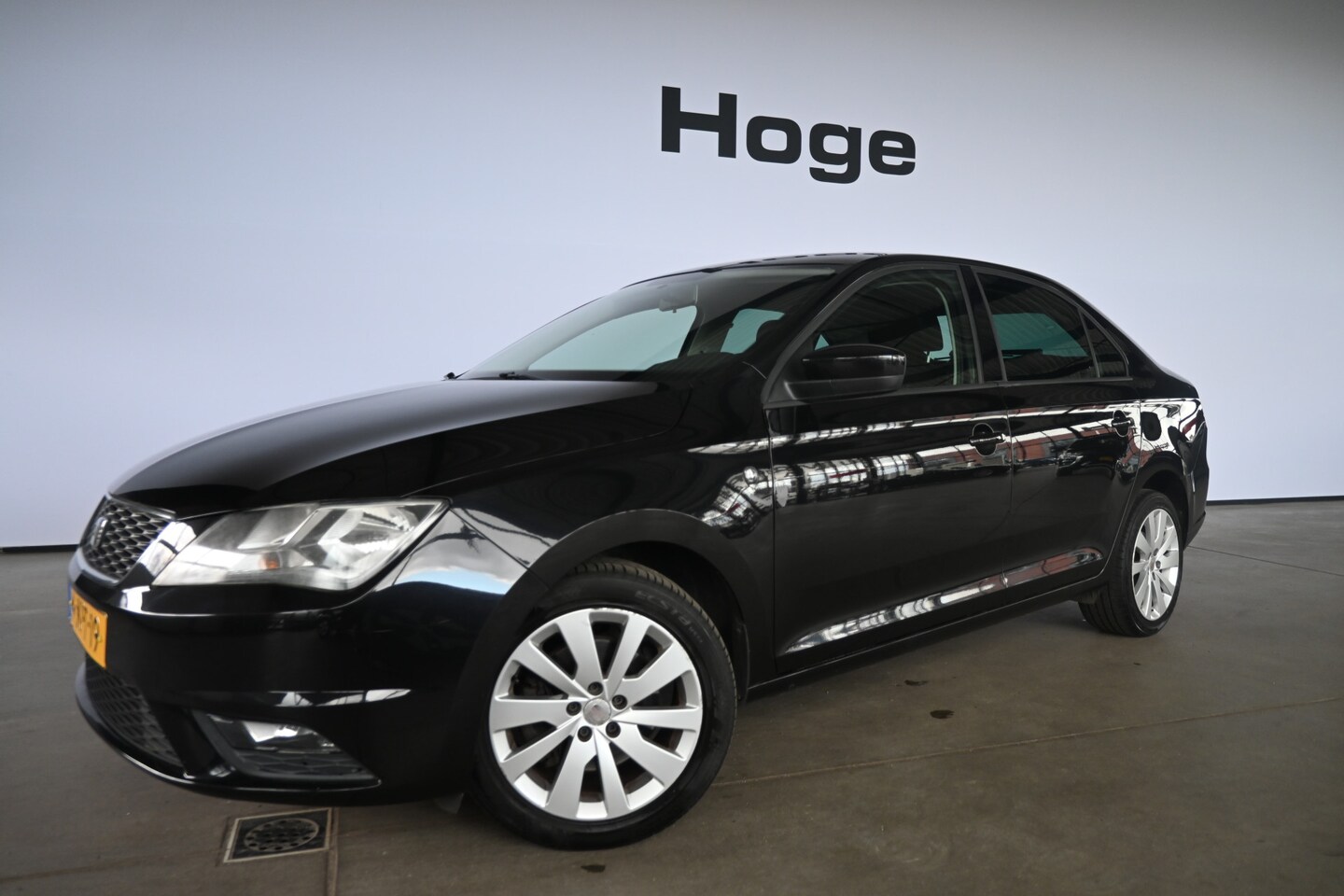 SEAT Toledo - 1.2 TSI Businessline High Clima Navigatie Cruise Control Goed Onderhouden! Inruil Mogelijk - AutoWereld.nl