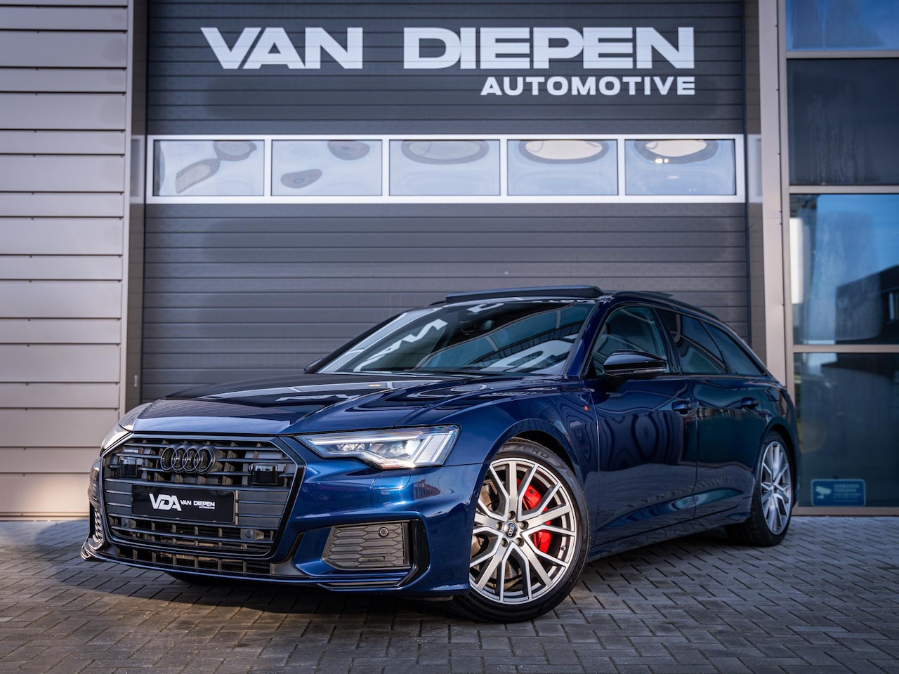 Audi A6 Avant - 55 TFSI e quattro Competition - S6 Diffuser l Pano l Matrix l Memory l Apple Carplay - AutoWereld.nl
