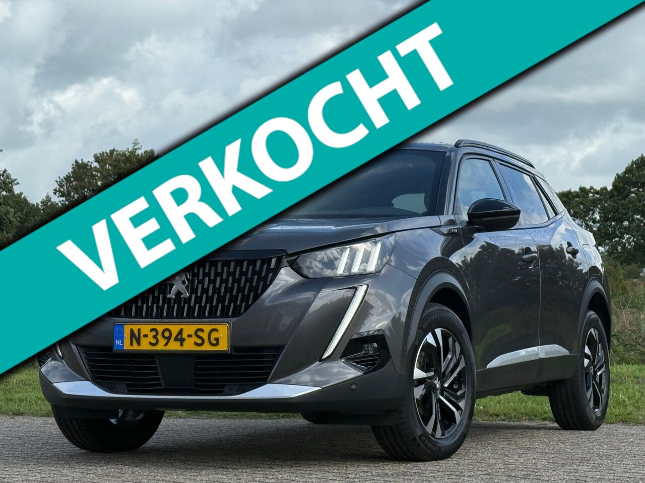Peugeot 2008 - 1.2 PureTech GT - Gris Platinium - iCockpit 3D/Carplay/Camera - Nieuwstaat - AutoWereld.nl