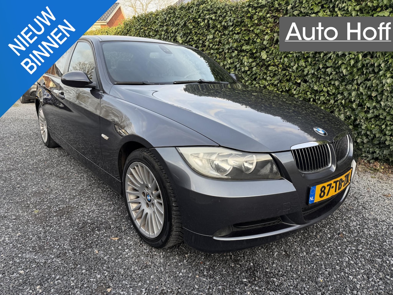 BMW 3-serie - 320i Graphite | Navi | Leer | Autom. Airco | Cruise Control | LMV | PDC | Apple CarPlay / - AutoWereld.nl
