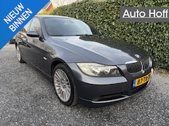 BMW 3-serie - 320i Graphite | Navi | Leer | Autom. Airco | Cruise Control | LMV | PDC | Apple CarPlay /