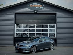 Mercedes-Benz C-klasse - AMG C63 performance package Designo uitgevoerd Zeer Uniek
