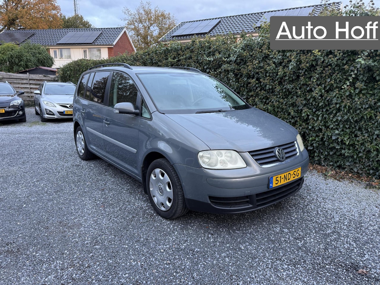 Volkswagen Touran - 1.6-16V FSI Trendline | Airco | Cruise Control | Elekt. Ramen | Trekhaak | Privacy Glass | - AutoWereld.nl